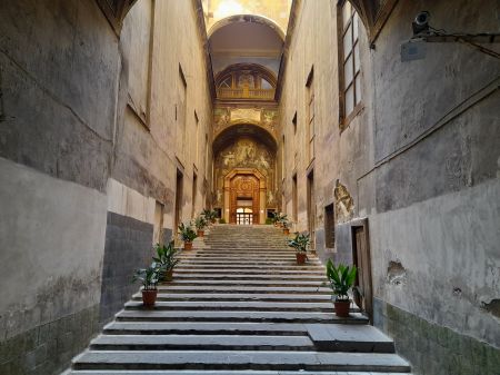 scalinata Chiesa S.Gregorio Armeno